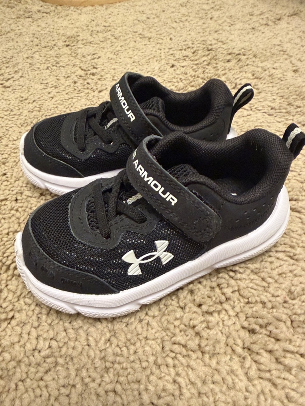 Under Armour Kids Black and White Velcro Athletic Sneakers - Picture 3 of 6